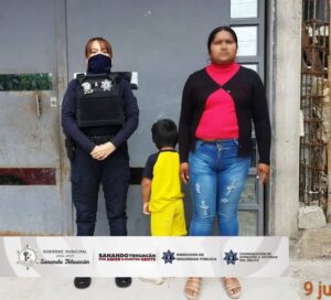 Autoridades de Tehuacán atienden caso de menor localizado en la vía pública