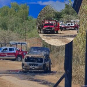 FUEGO CONSUME VEHÍCULO EN INMEDIACIONES DE APECSA EN SAN PABLO TEPETZINGO