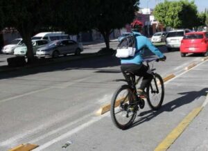 Refuerzan vigilancia y sancionan invasión de ciclovías en Puebla capital