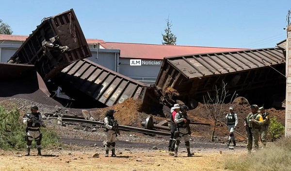 Aparatoso accidente ferroviario: tren pierde el control y provoca escena de riesgo
