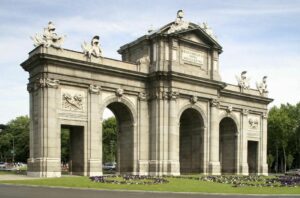 MIENTRAS MIGUEL “EL ANIMAL” ESTÁ PRESO, SUS HIJOS CELEBRAN EN MADRID