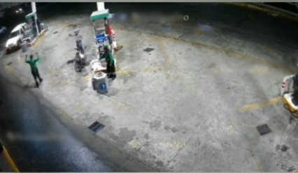 CAPTAN EN VIDEO ASALTO A GASOLINERA EN TEHUACÁN