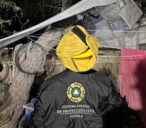 ATIENDEN AFECTACIONES POR LLUVIAS Y VIENTO EN PUEBLA